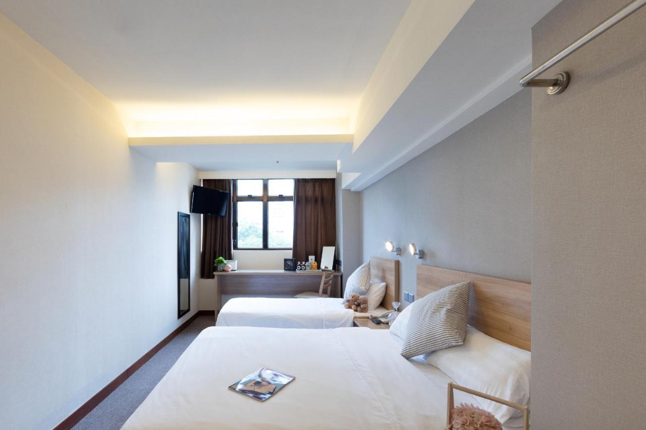 Отель Metacity Living 3*